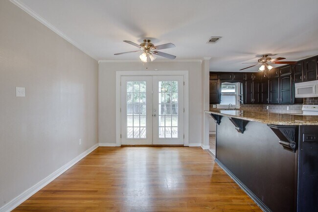 Building Photo - Pre leasing for fall 2026! 4/2 in Tech Terrace