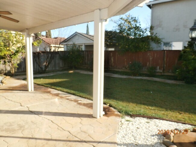 Building Photo - 2860 Frigate Bird Dr