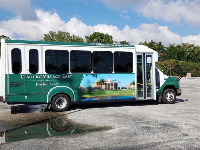 Building Photo - 355 Oakridge T