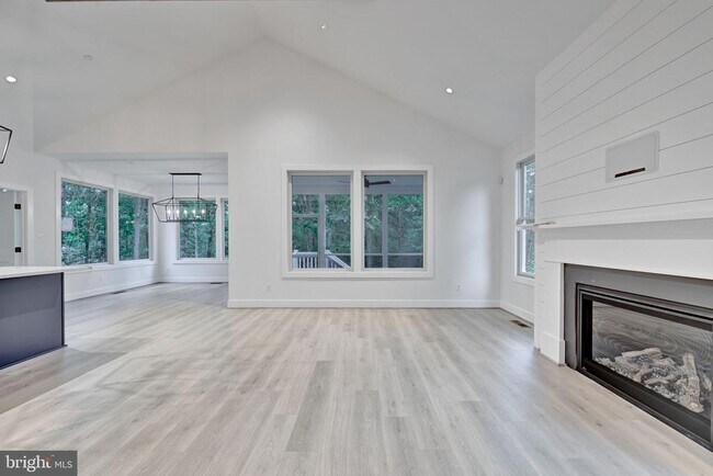 Building Photo - 8179 Bodkin Ave