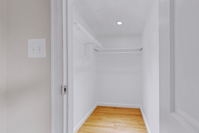 Building Photo - 4994 Julian St