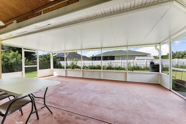 Building Photo - 1622 SW Realty St