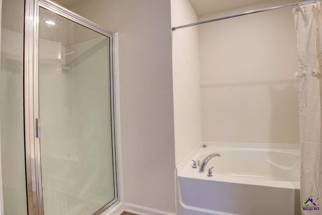 Building Photo - 3294 Bridgewood Dr