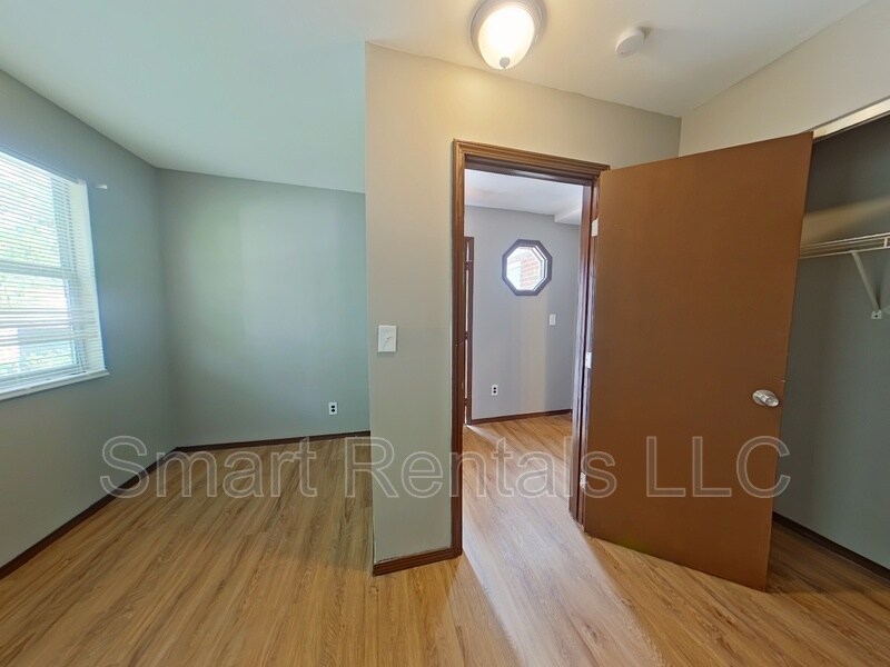 Building Photo - 1633 Veronica Ave