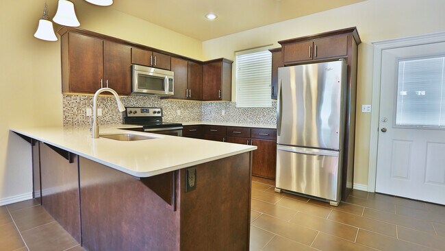 Building Photo - 438 S Sang Ave