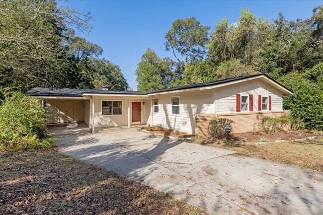 Building Photo - 1807 Ivan Dr