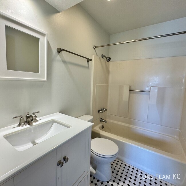 Building Photo - 4420 Jarboe St