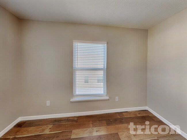 Building Photo - 5363 Suncatcher Dr