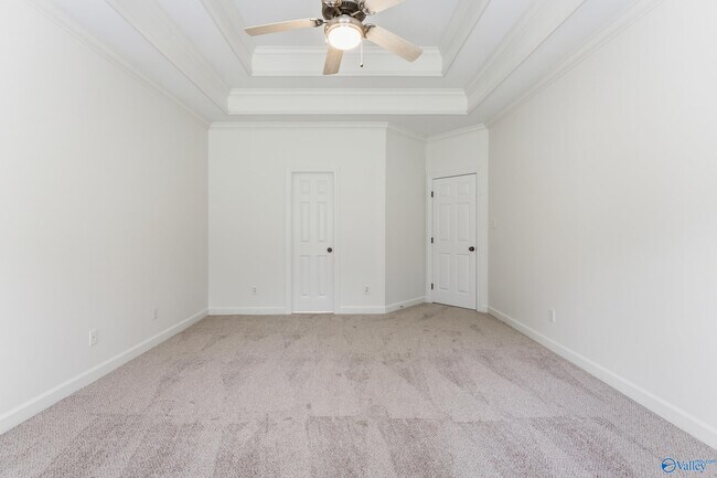 Building Photo - 146 Paul Revere Dr