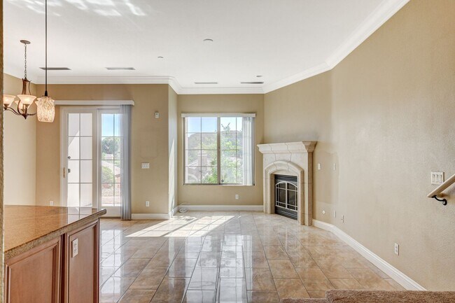 Building Photo - Luxury Resort Style Condo in Lake Las Vegas