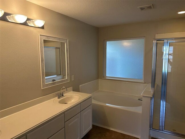 Building Photo - 17915 Alpine Brook Ln