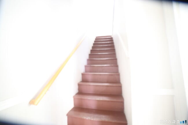 Building Photo - 36 Cassius St