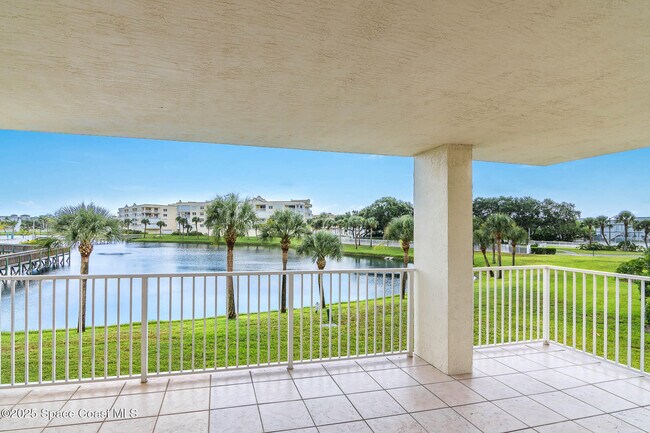 Building Photo - 8921 Lake Dr