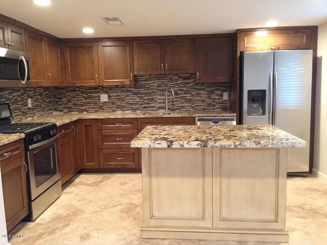 Building Photo - Desert Valley Estates Charm