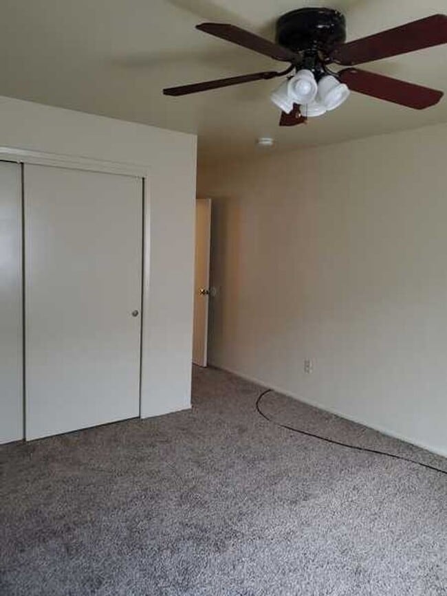 Building Photo - S3520M/4040G