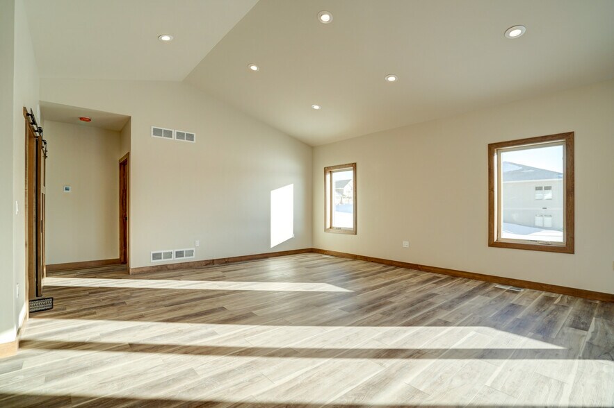 Living Area - 805 Blue Mounds St