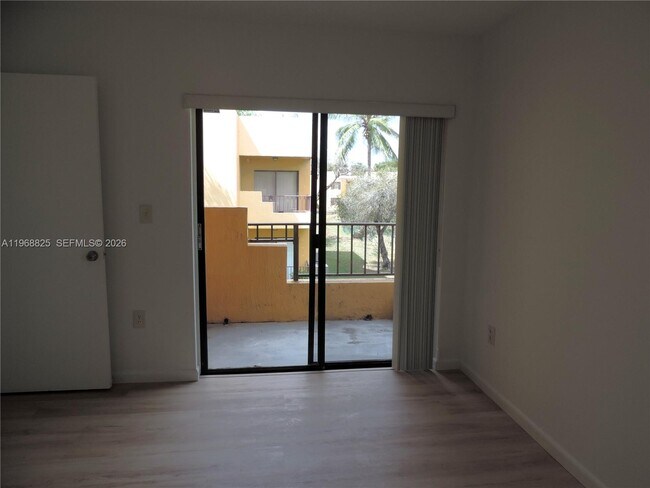 Building Photo - 566 NW 114th Ave