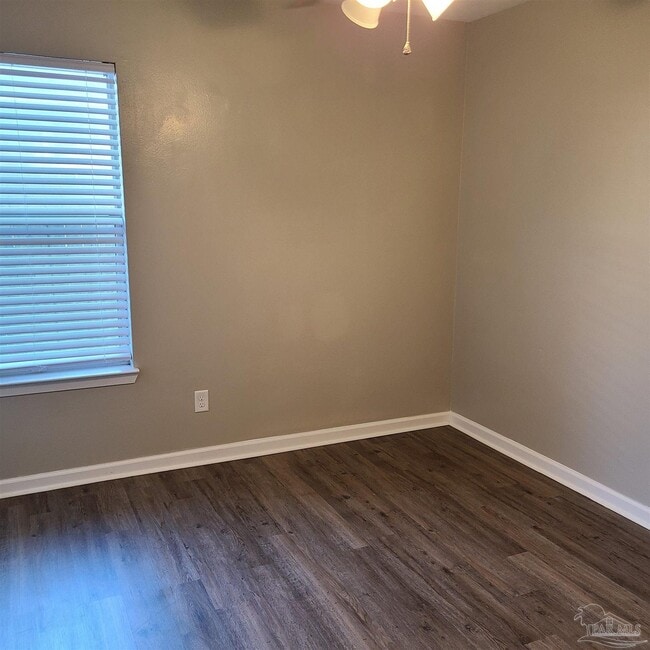 Building Photo - 910 N De Villiers St