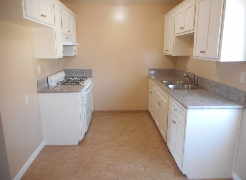 Building Photo - Whittier Santa Fe Apartments