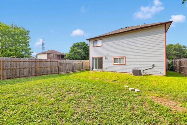 Building Photo - Charming 3-Bedroom, 2.5-Bath Home with Spa...
