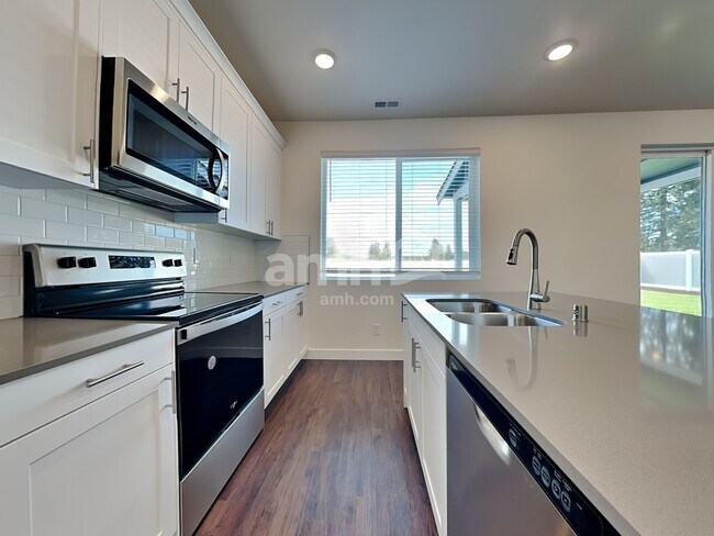 Building Photo - 7703 Verona Lp SW