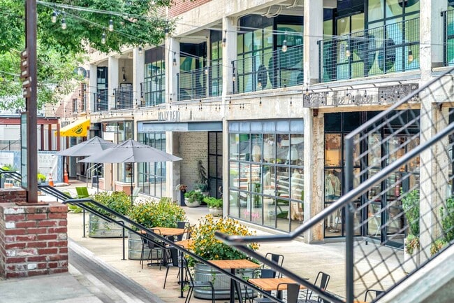 Building Photo - 1150 Collier Rd NW