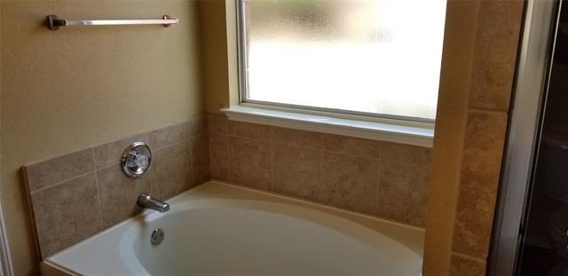 Building Photo - 11801 Pinyon Pine Dr
