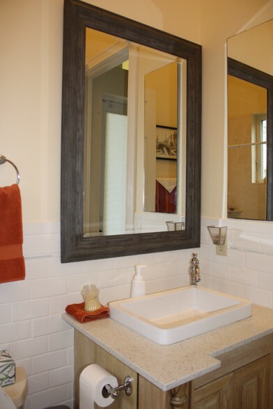 Building Photo - 5862 Homeland Rd