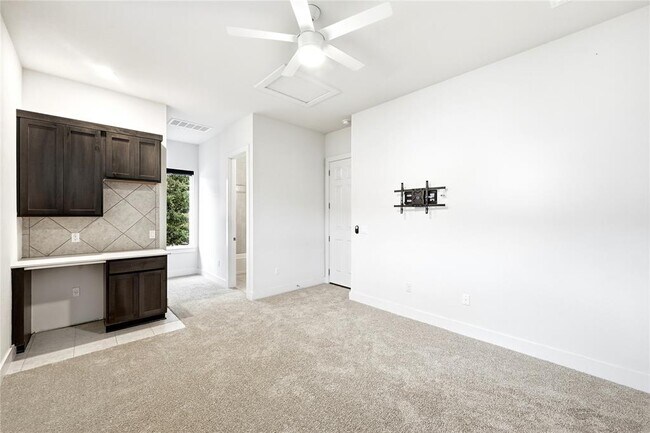 Building Photo - 7801 Donnelley Dr