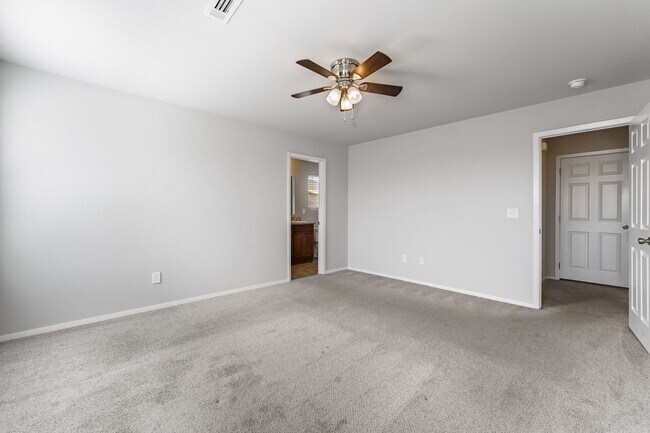 Building Photo - 848 NW Evans Cir
