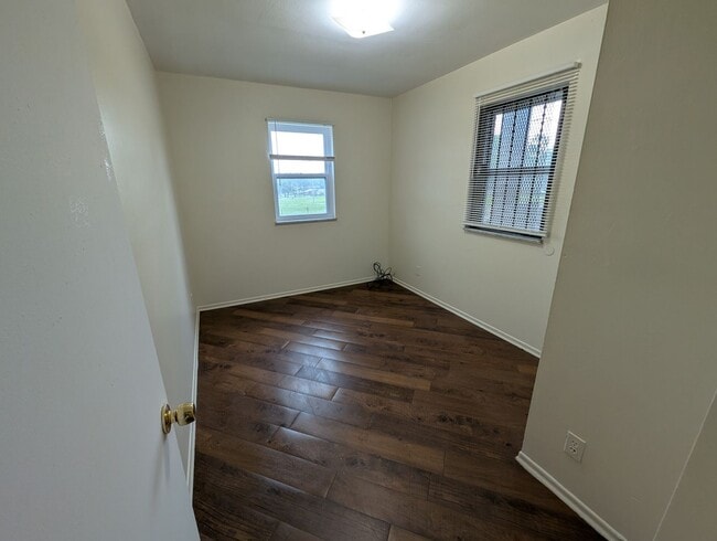Building Photo - 4764 Ashland Ave
