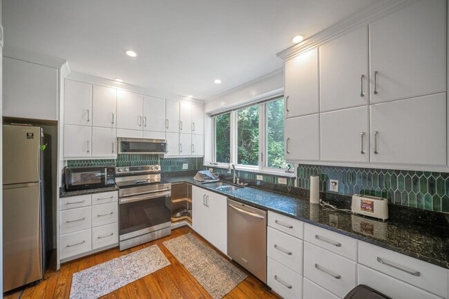 Building Photo - Spacious 3BR House in Tarboro