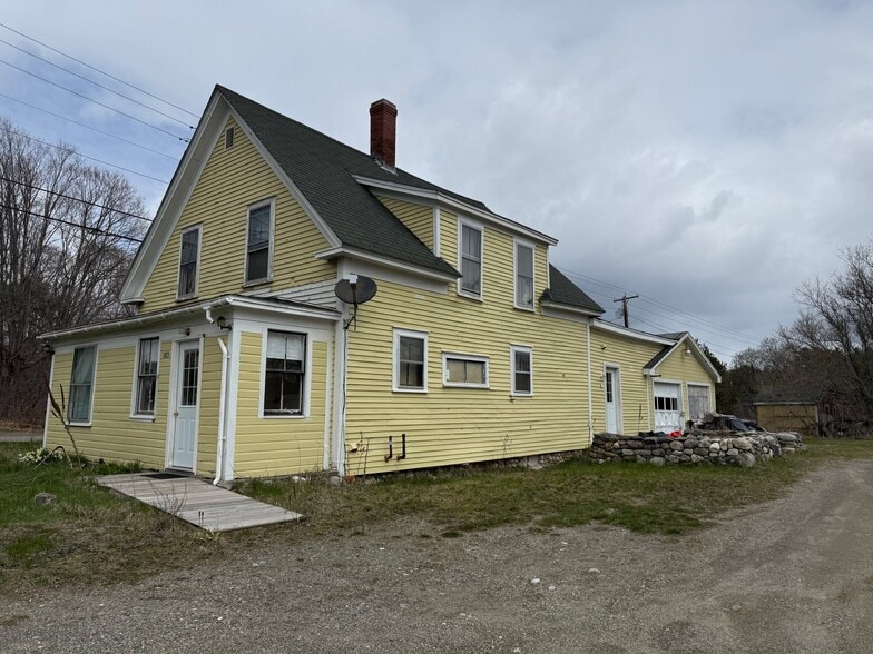 Building Photo - 185 Waterville Rd