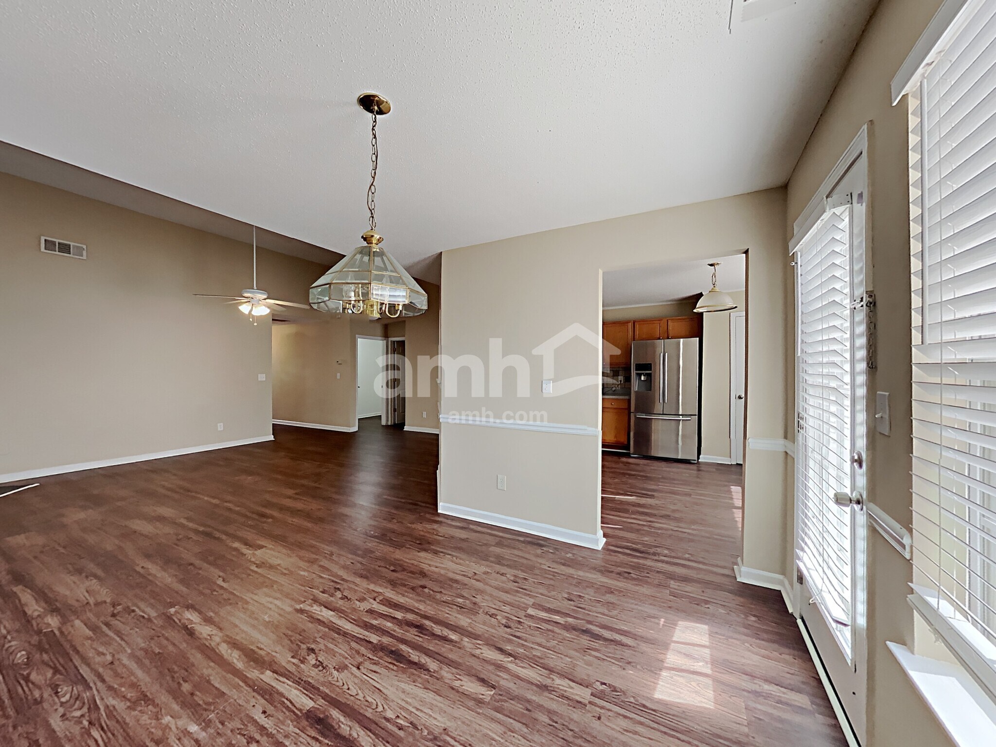 Building Photo - 211 Mystic Holw