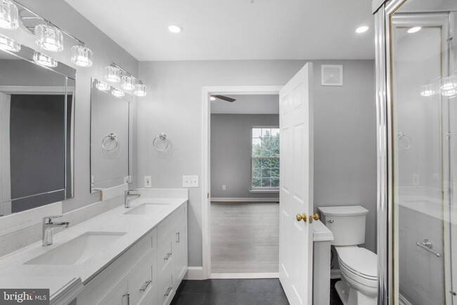 Building Photo - 12765 Fair Crest Ct