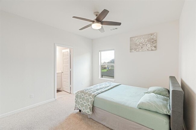 Building Photo - 521 Calmo Ct