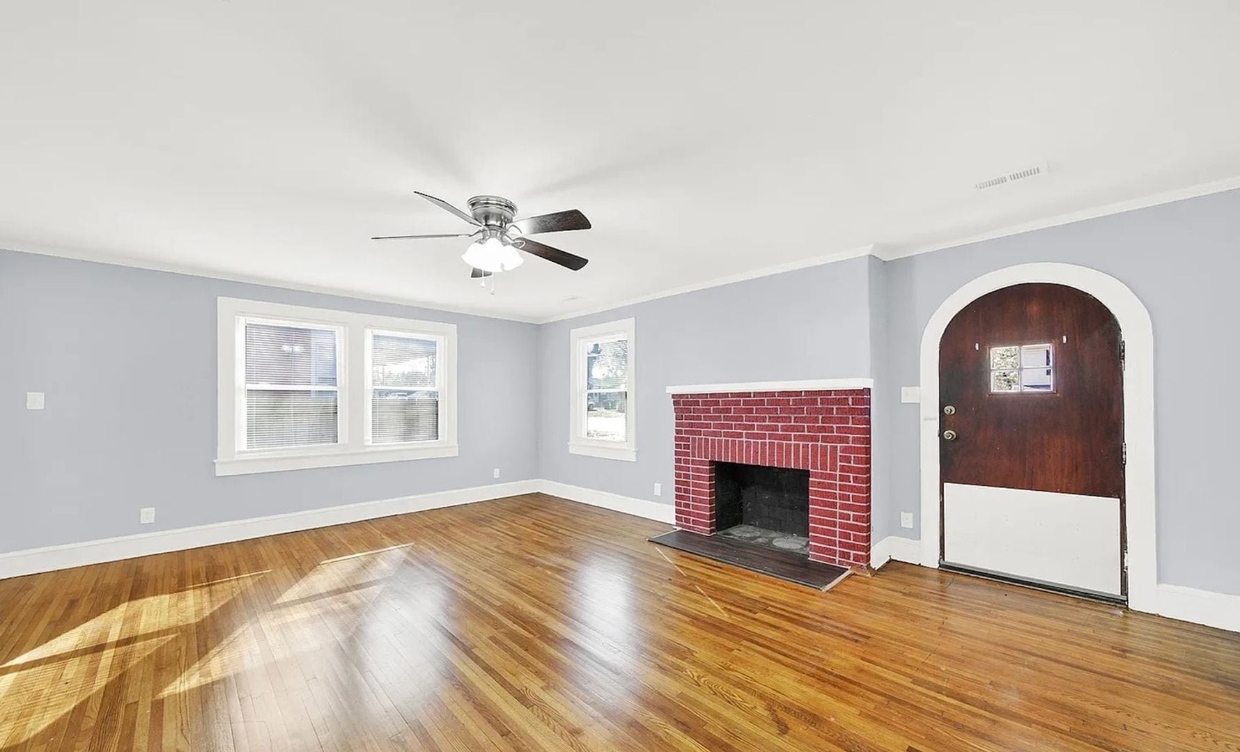 Building Photo - 2212 Edison St