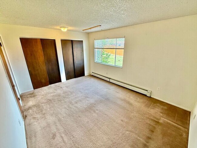 Building Photo - 1ST MONTH 1/2 OFF SPECIAL!!!!