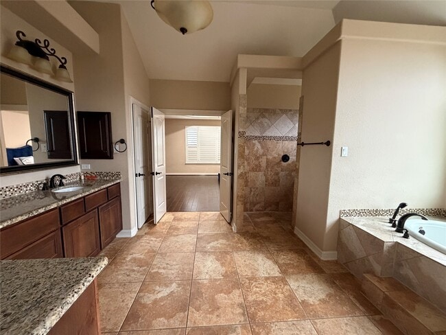 Building Photo - 28264 Rose Ln