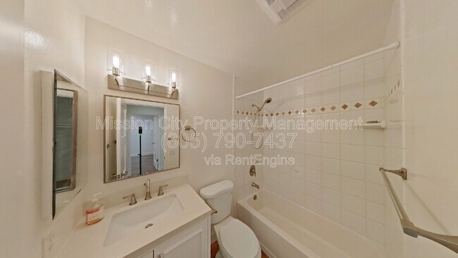 Building Photo - 7341 Elmhurst Pl