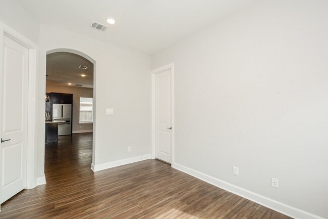 Building Photo - 2902 Tanager Trace