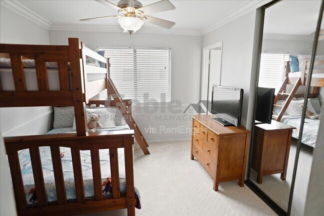 Building Photo - 27663 Ironstone Dr