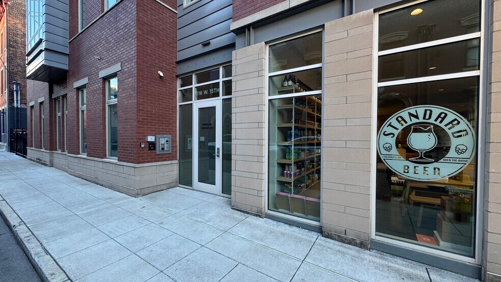 Building Photo - 116 W 15th St