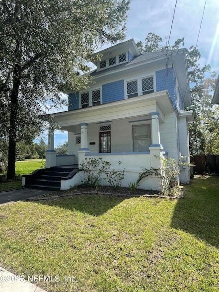 Primary Photo - 1739 Silver St