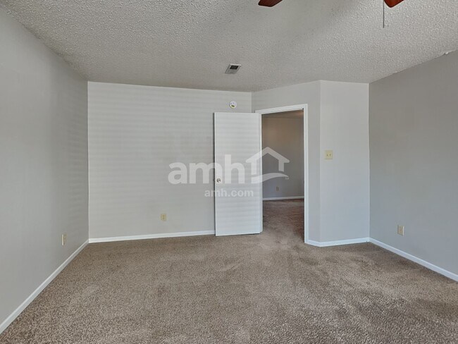 Building Photo - 14414 Refreshing Garden Ln