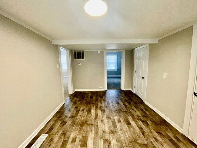 Building Photo - Welcome to this charming 3-bedroom, 1-bathroom home located in the vibrant community of Rockhill, SC