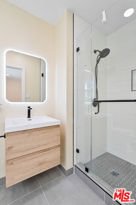 Building Photo - 2148 Prosser Ave