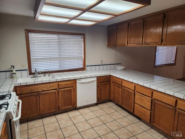 Building Photo - 466 Walten Way