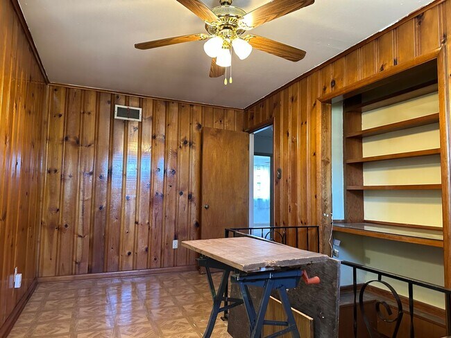 Building Photo - Contact Peggy at 501-676-1758