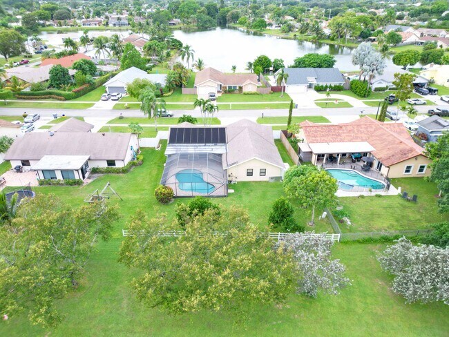 Building Photo - 19508 Hampton Dr